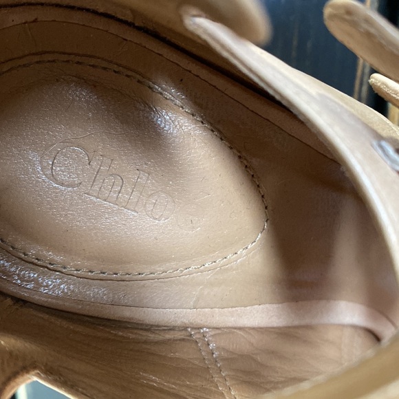 Chloe Strappy Multi Buckle Wedge Samdal - Picture 6 of 9